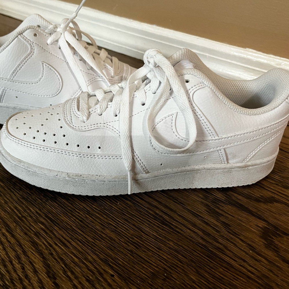 Nike Court Vision Lo NN.  Woman’s 8.5